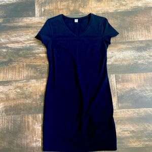 Old Navy T-shirt style black dress